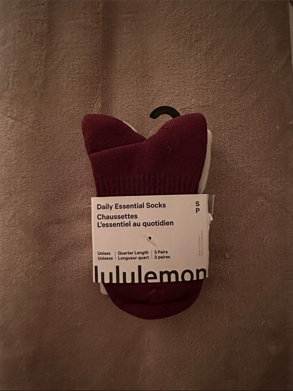 lululemon athletica Quarter-Length Sock Trio - Burgundy & White